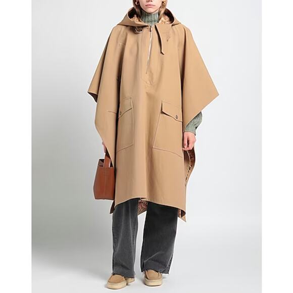 Salvatore Ferragamo Natural Cape Poncho - Picture 1 of 15